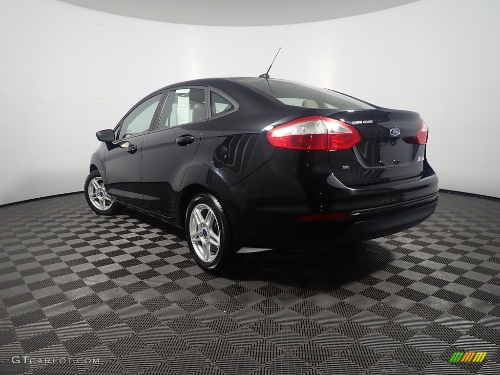 2019 Fiesta SE Sedan - Shadow Black / Medium Light Stone photo #11