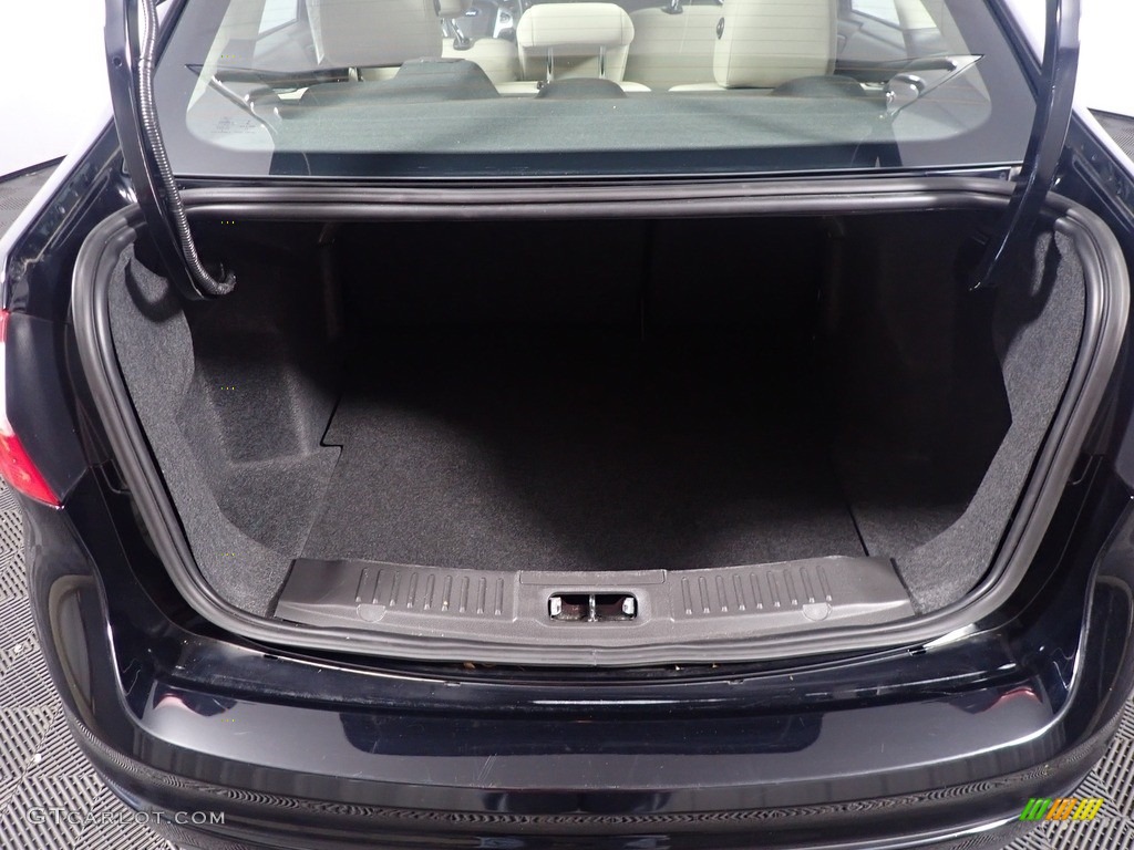 2019 Fiesta SE Sedan - Shadow Black / Medium Light Stone photo #15