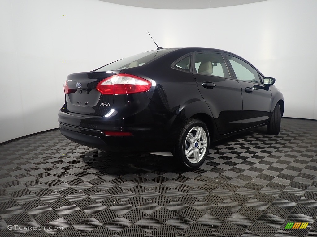 2019 Fiesta SE Sedan - Shadow Black / Medium Light Stone photo #16