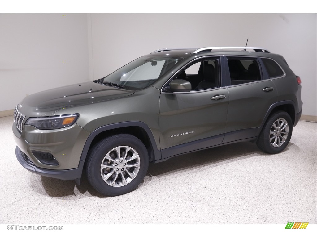 2019 Cherokee Latitude Plus 4x4 - Olive Green Pearl / Black photo #3