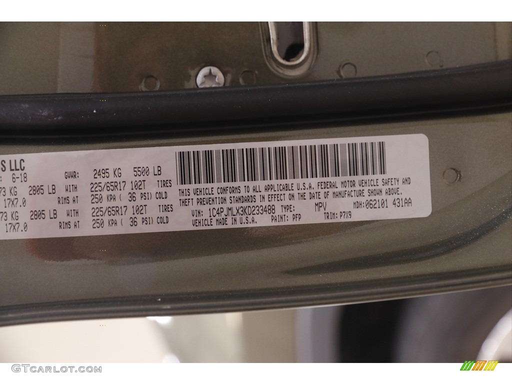 2019 Cherokee Latitude Plus 4x4 - Olive Green Pearl / Black photo #21