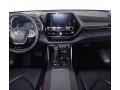 2021 Blizzard White Pearl Toyota Highlander XLE AWD  photo #27