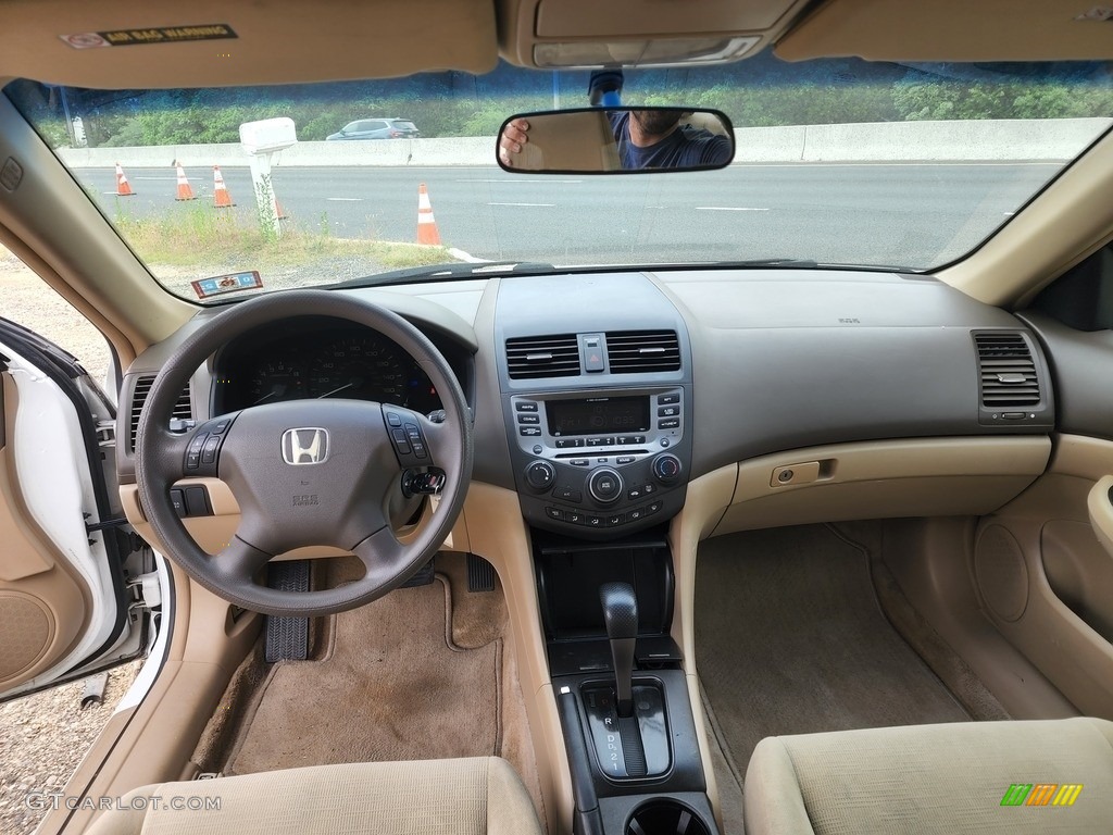 2007 Accord SE V6 Sedan - Taffeta White / Ivory photo #11