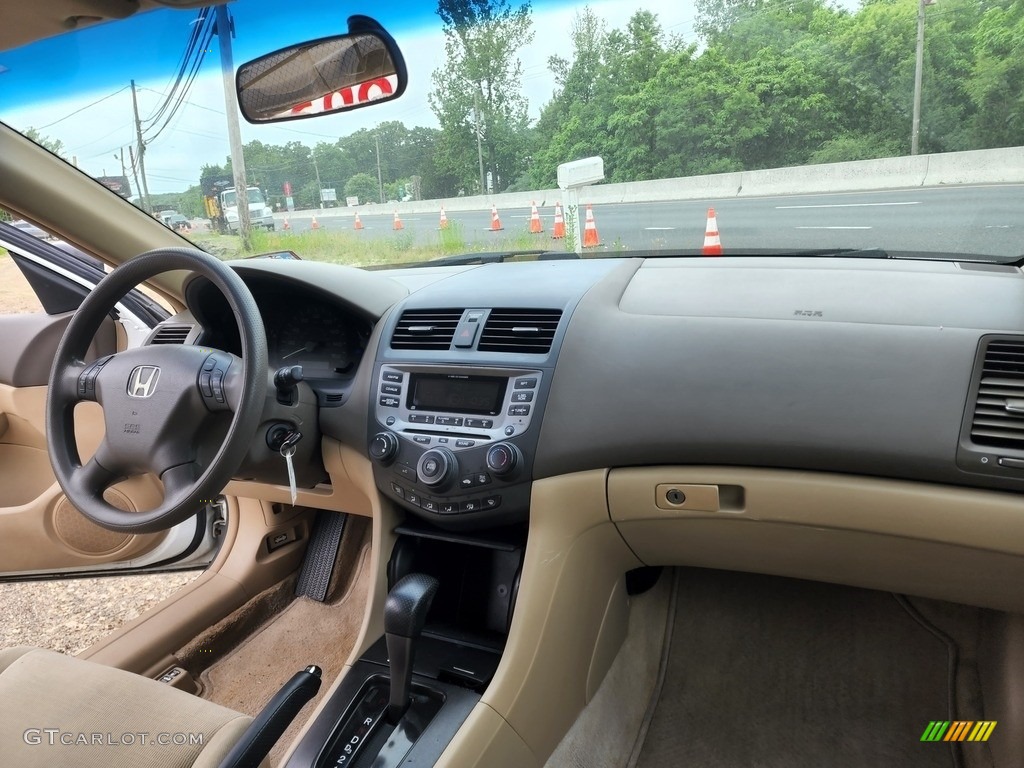 2007 Accord SE V6 Sedan - Taffeta White / Ivory photo #13