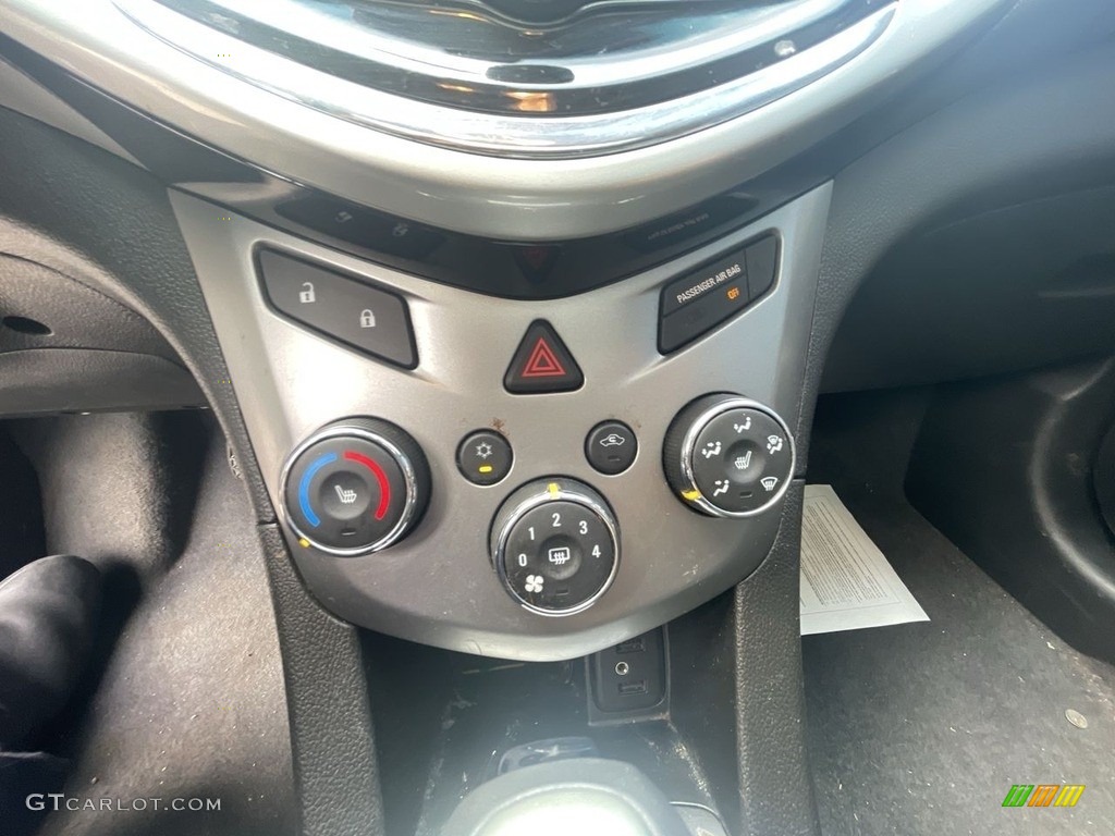 2020 Sonic Premier Sedan - Mosaic Black Metallic / Jet Black photo #13