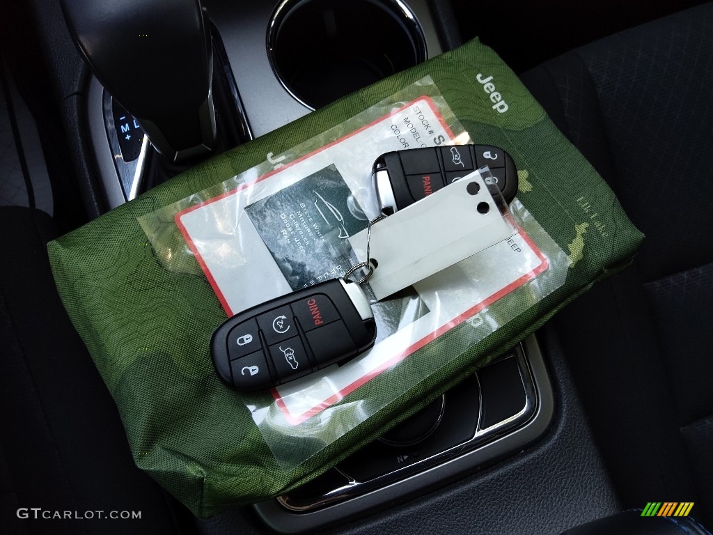 2020 Jeep Grand Cherokee Upland 4x4 Keys Photos