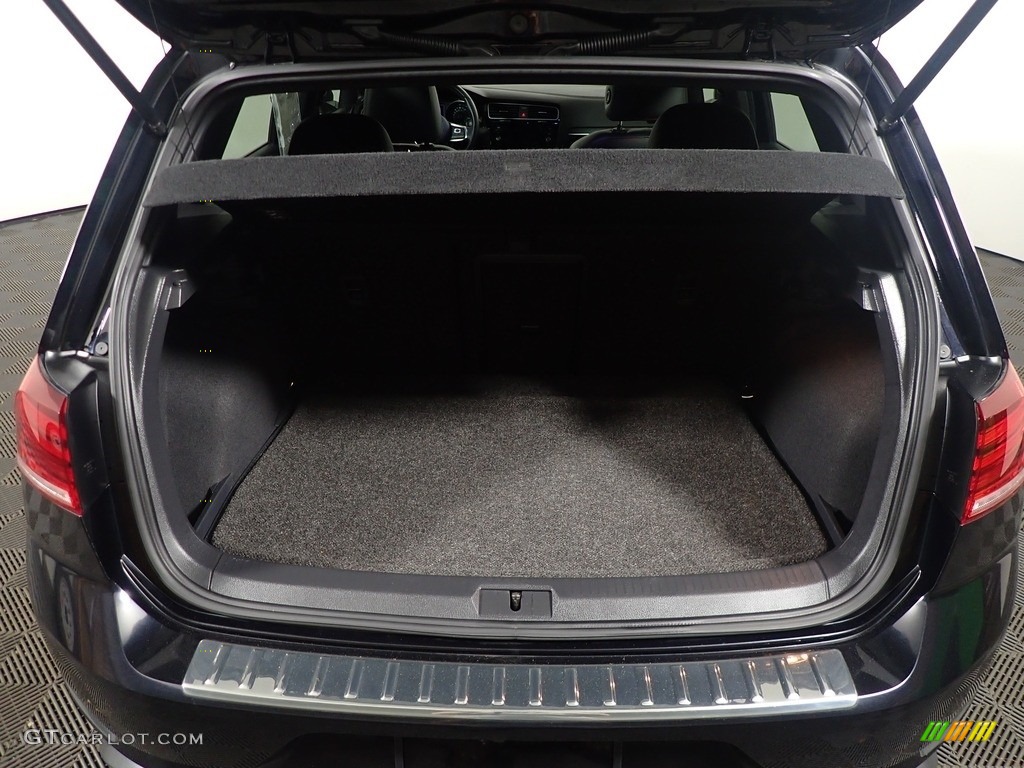 2019 Volkswagen Golf GTI SE Trunk Photos