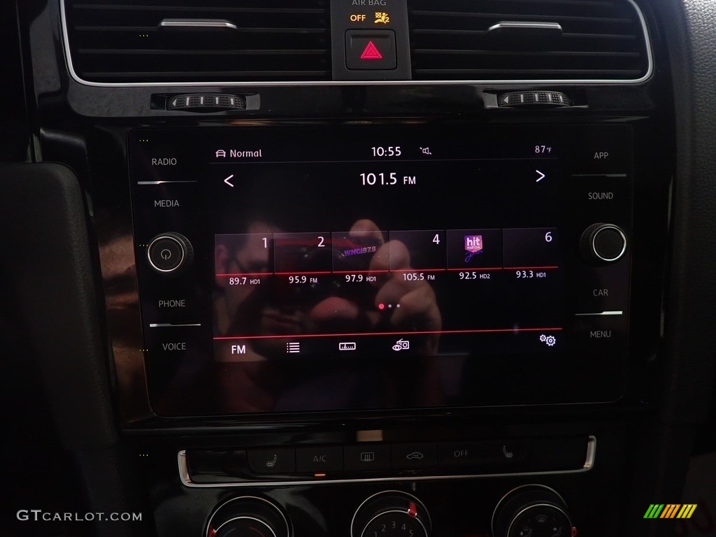 2019 Golf GTI SE - Deep Black Pearl / Titan Black photo #27