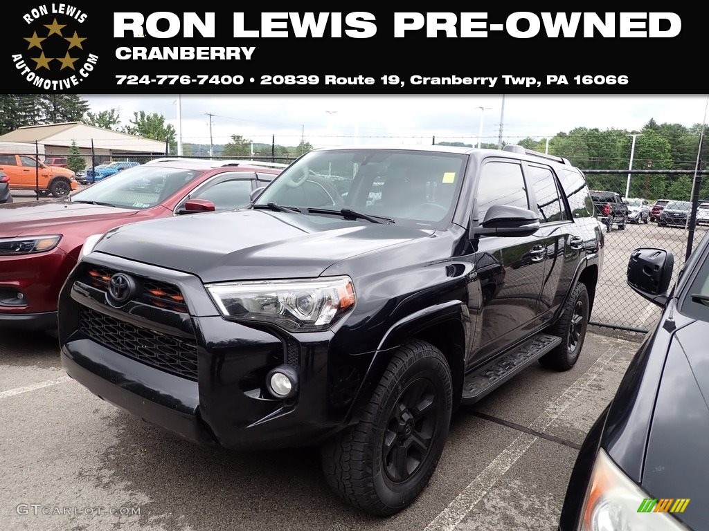 Black Toyota 4Runner