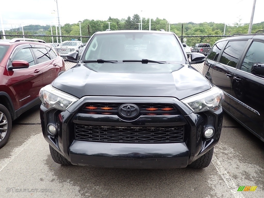 2014 4Runner SR5 4x4 - Black / Graphite photo #2