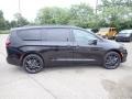 2022 Brilliant Black Crystal Pearl Chrysler Pacifica Touring L AWD  photo #6