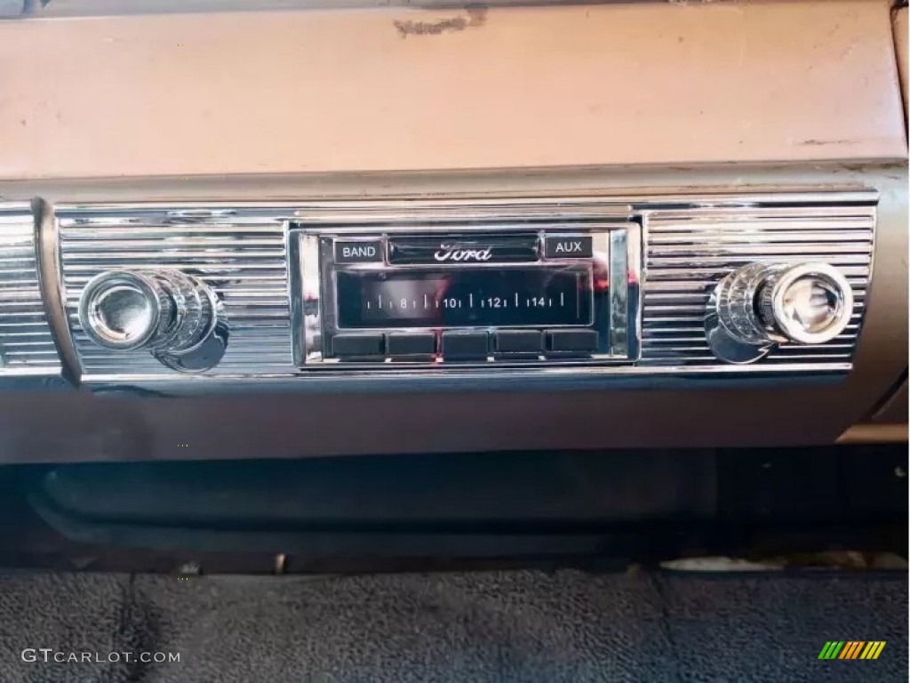 1956 Ford Fairlane Town Sedan Audio System Photo #144338785