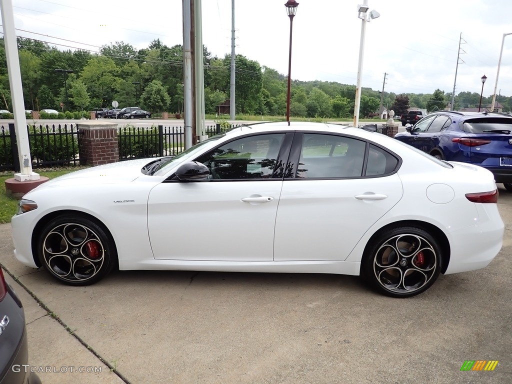 Alfa White 2022 Alfa Romeo Giulia Veloce AWD Exterior Photo #144340420