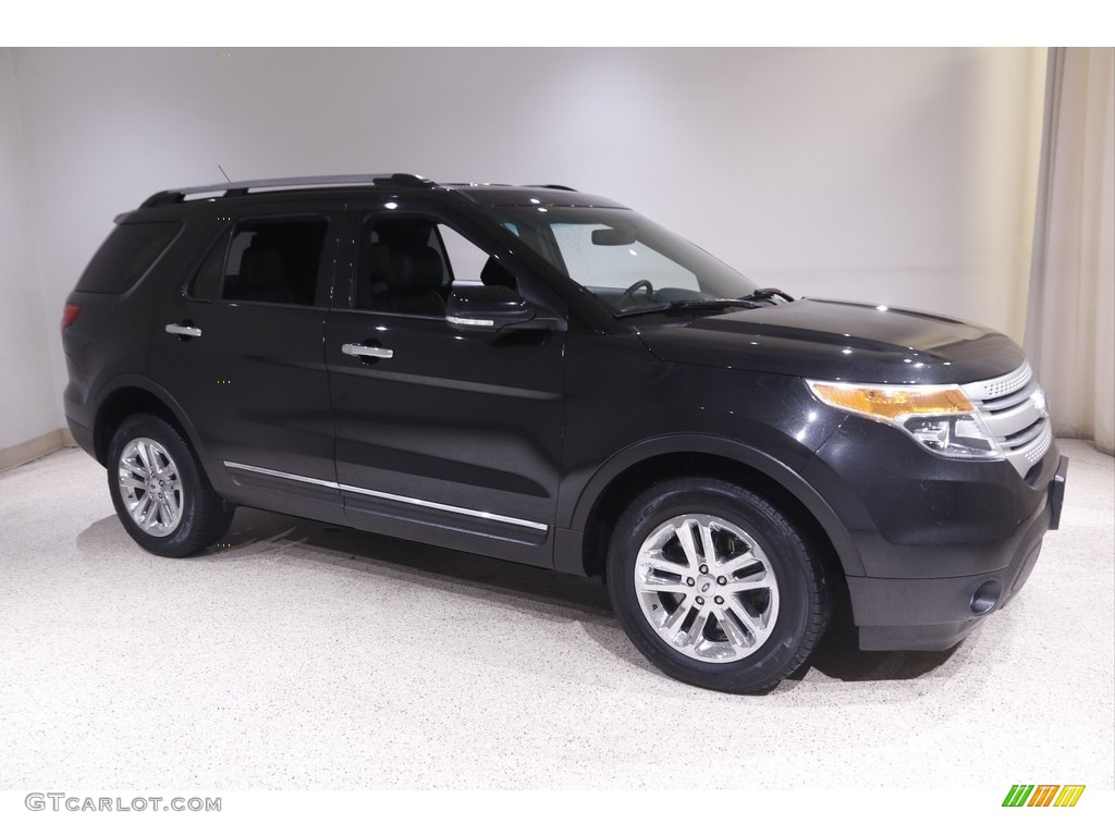 2015 Explorer XLT 4WD - Tuxedo Black / Charcoal Black photo #1
