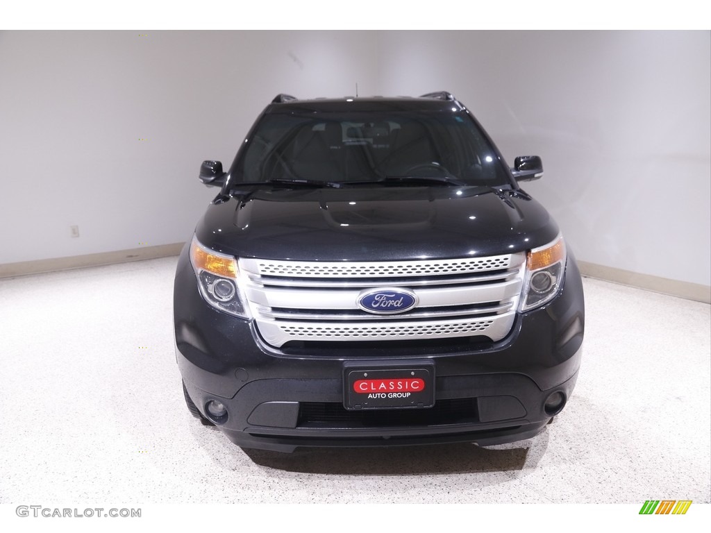 2015 Explorer XLT 4WD - Tuxedo Black / Charcoal Black photo #2
