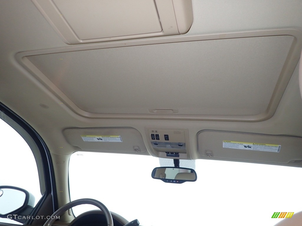 2010 Tahoe LT 4x4 - Summit White / Light Cashmere/Dark Cashmere photo #2