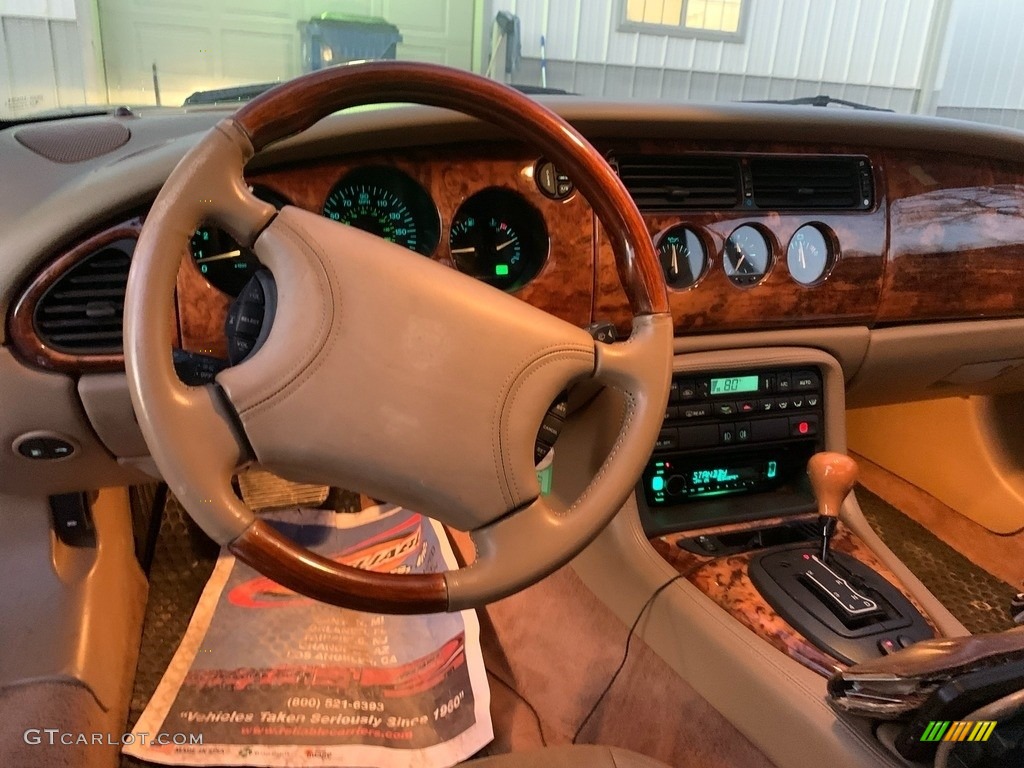 1997 XK XK8 Convertible - British Racing Green / Oatmeal photo #13