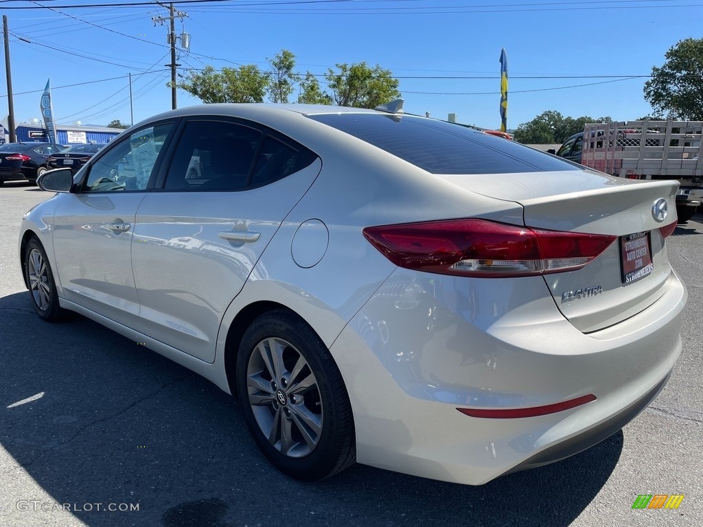 2017 Elantra Value Edition - Silver / Beige photo #7