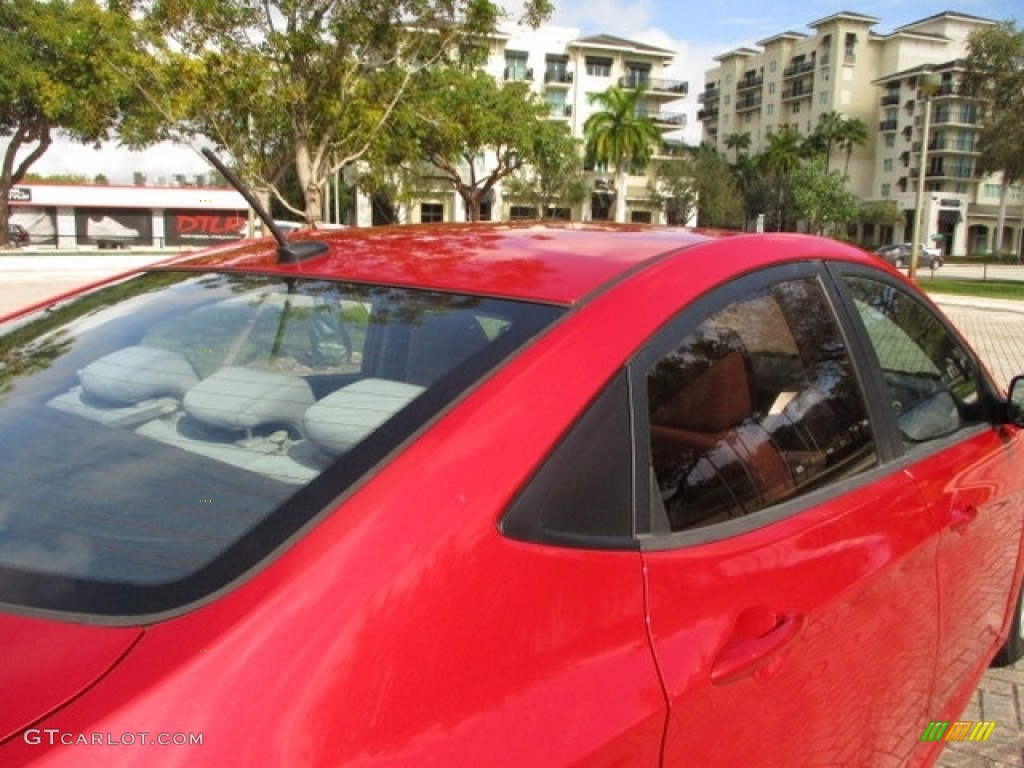 2015 Accent GLS - Boston Red / Gray photo #21