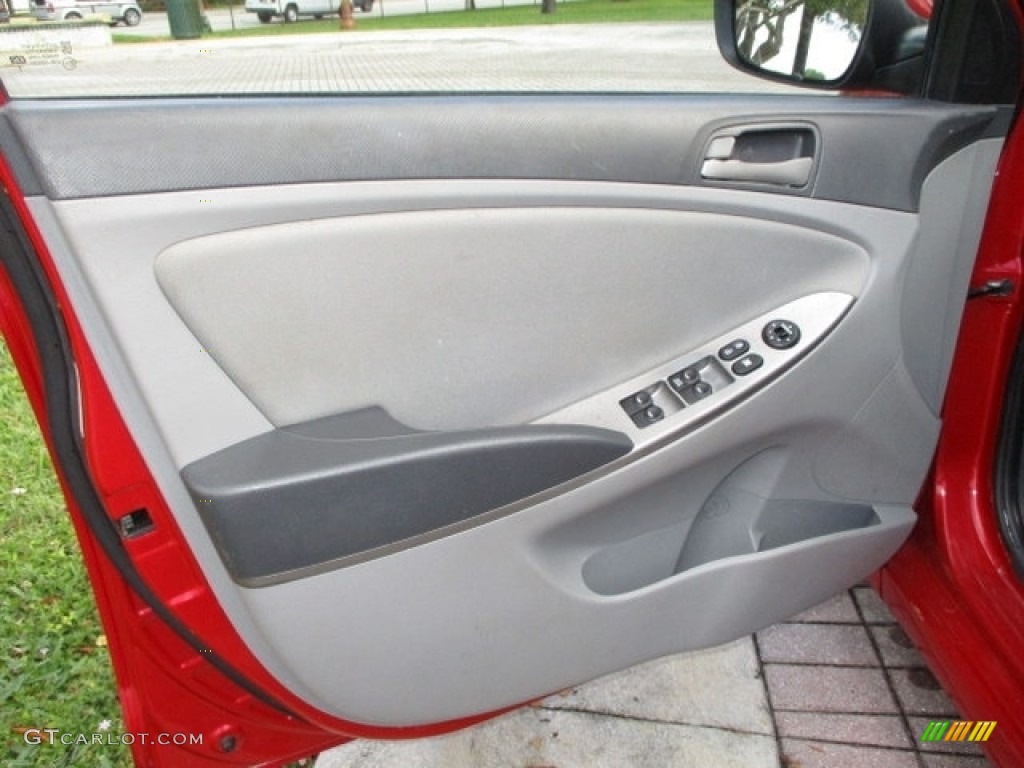 2015 Hyundai Accent GLS Gray Door Panel Photo #144356346