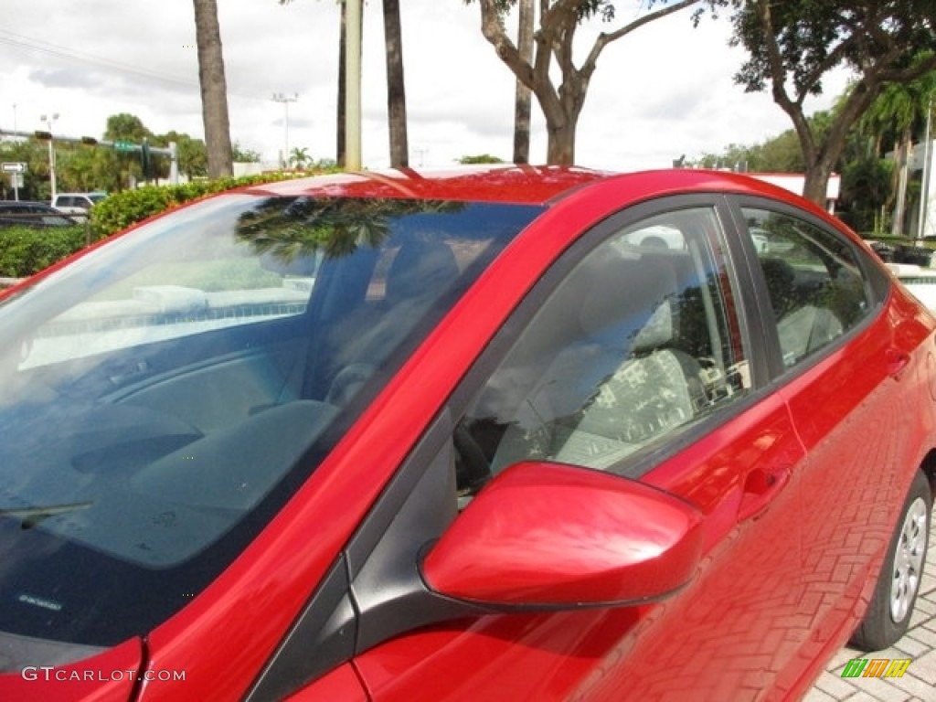 2015 Accent GLS - Boston Red / Gray photo #45