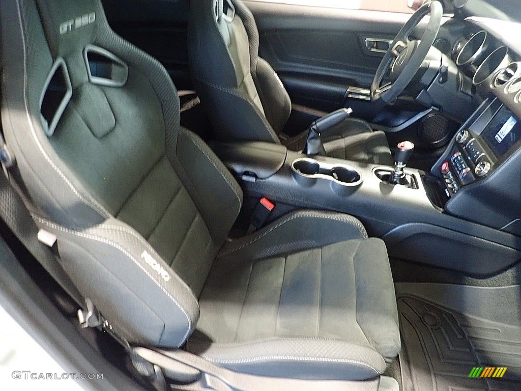 2017 Ford Mustang Shelby GT350 Front Seat Photos