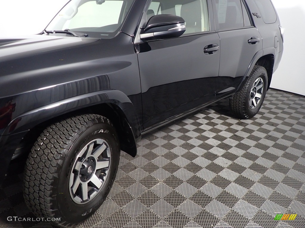 2019 4Runner TRD Off-Road 4x4 - Midnight Black metallic / Black photo #12