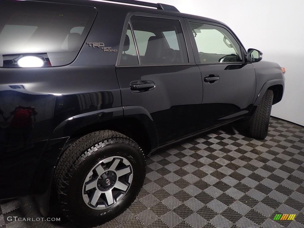 2019 4Runner TRD Off-Road 4x4 - Midnight Black metallic / Black photo #21