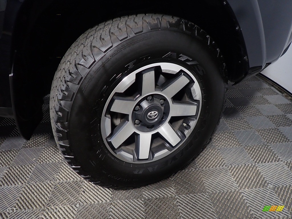 2019 4Runner TRD Off-Road 4x4 - Midnight Black metallic / Black photo #43