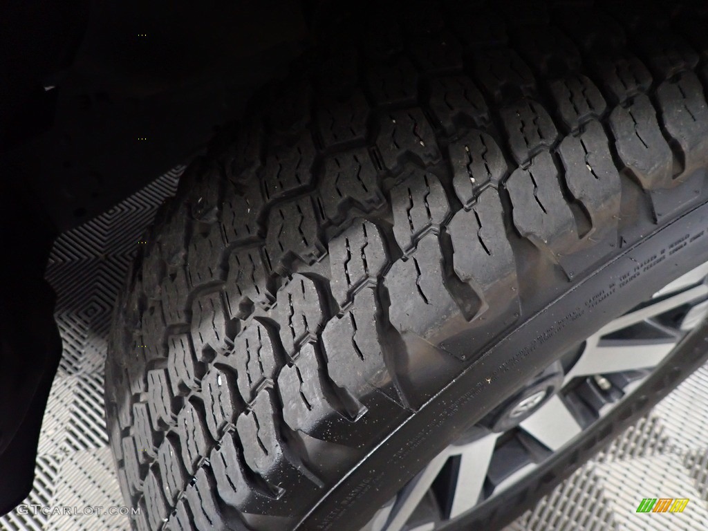2019 4Runner TRD Off-Road 4x4 - Midnight Black metallic / Black photo #44