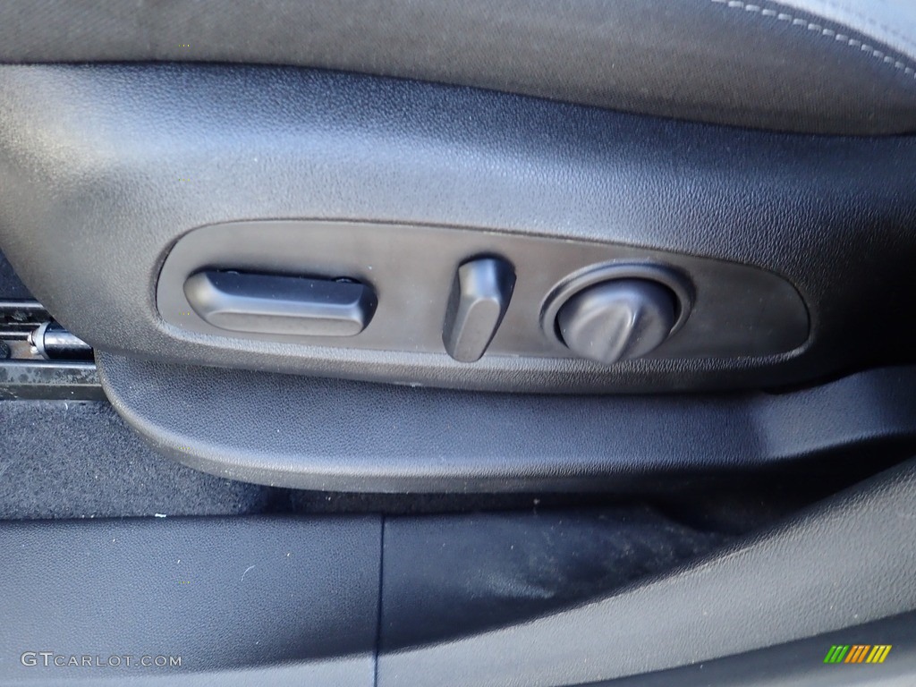 2019 Equinox LS AWD - Summit White / Medium Ash Gray photo #25