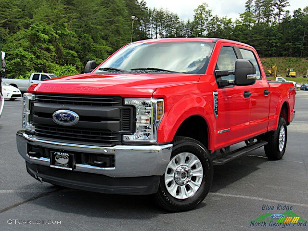 2018 F250 Super Duty XL Crew Cab 4x4 - Race Red / Earth Gray photo #1