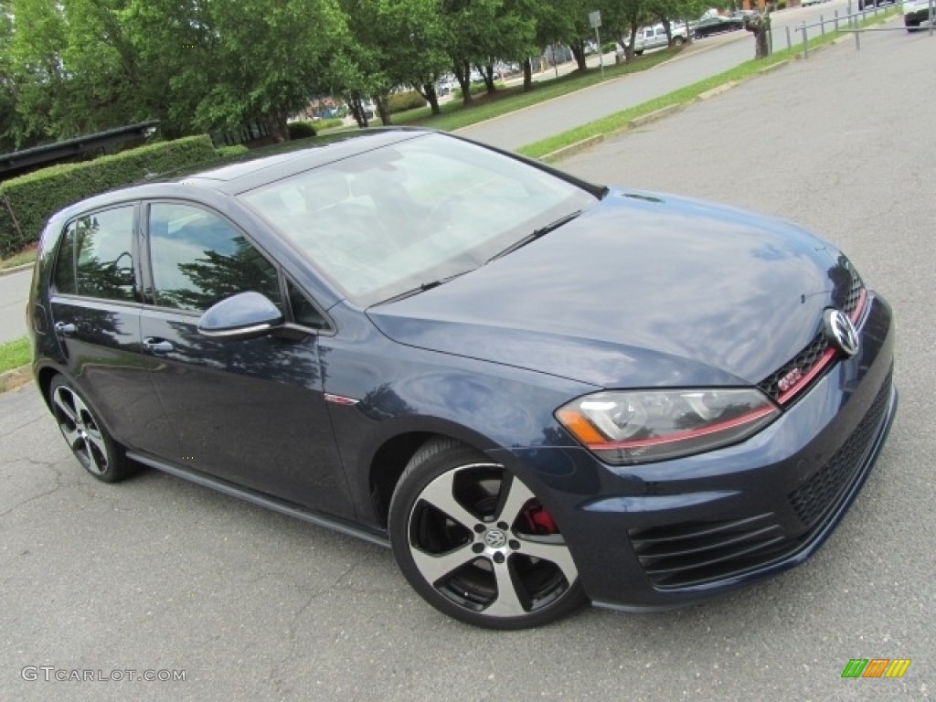 Night Blue Metallic Volkswagen Golf GTI