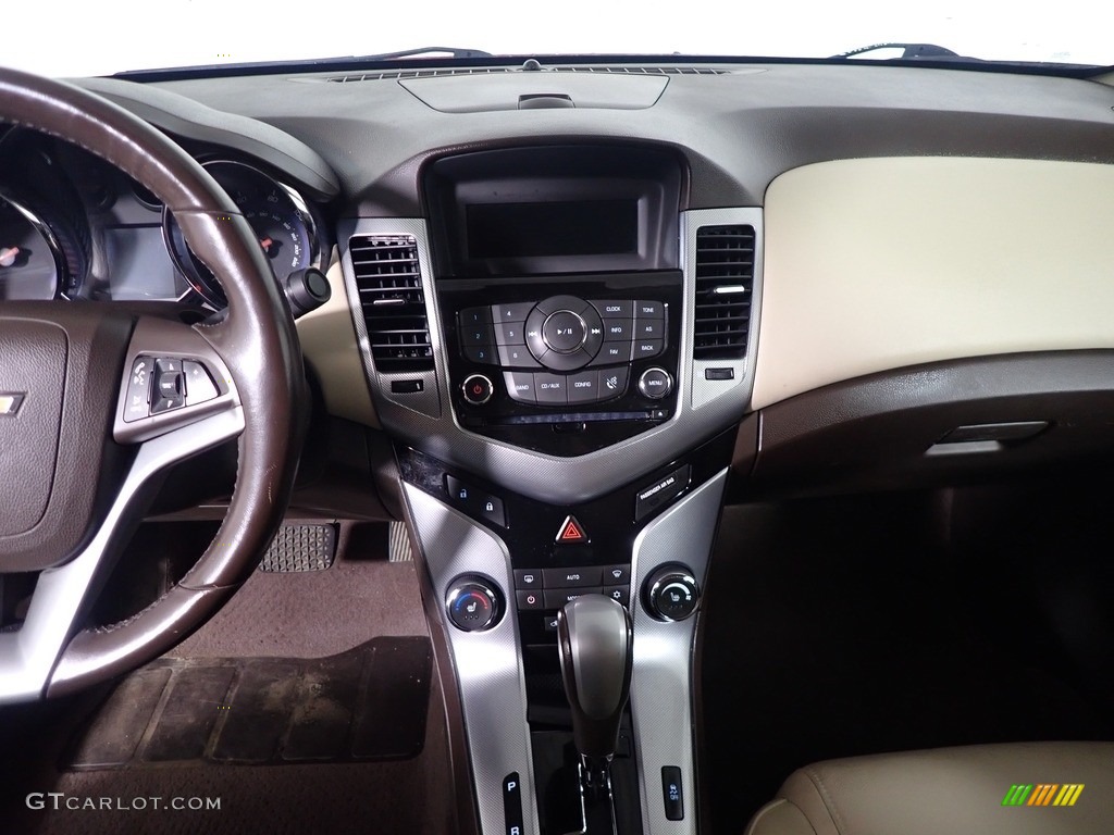 2011 Cruze LTZ - Crystal Red Metallic Tintcoat / Cocoa/Light Neutral Leather photo #17