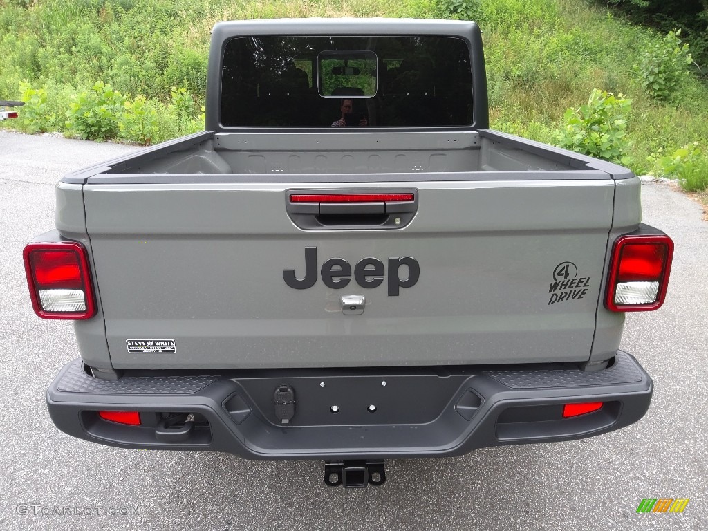2022 Gladiator Willys 4x4 - Sting-Gray / Black photo #7