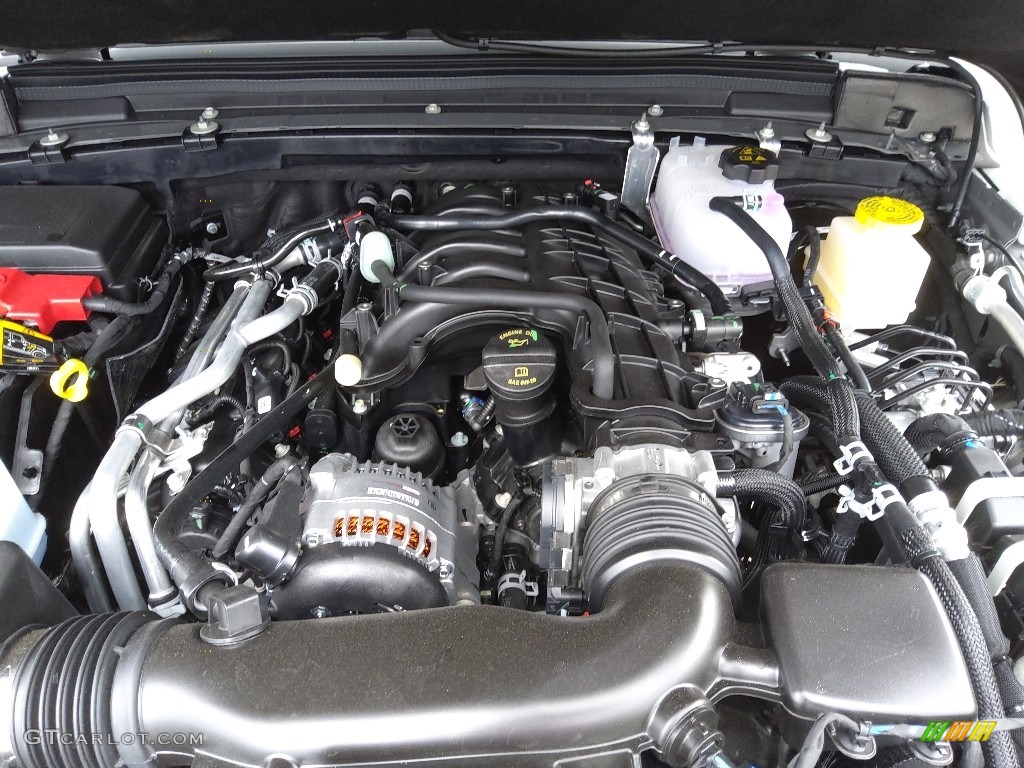 2022 Jeep Gladiator Willys 4x4 Engine Photos