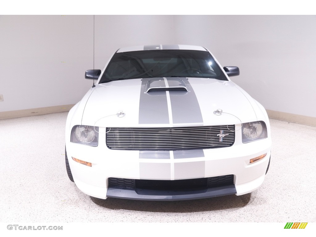 2007 Mustang Shelby GT Coupe - Performance White / Dark Charcoal photo #2