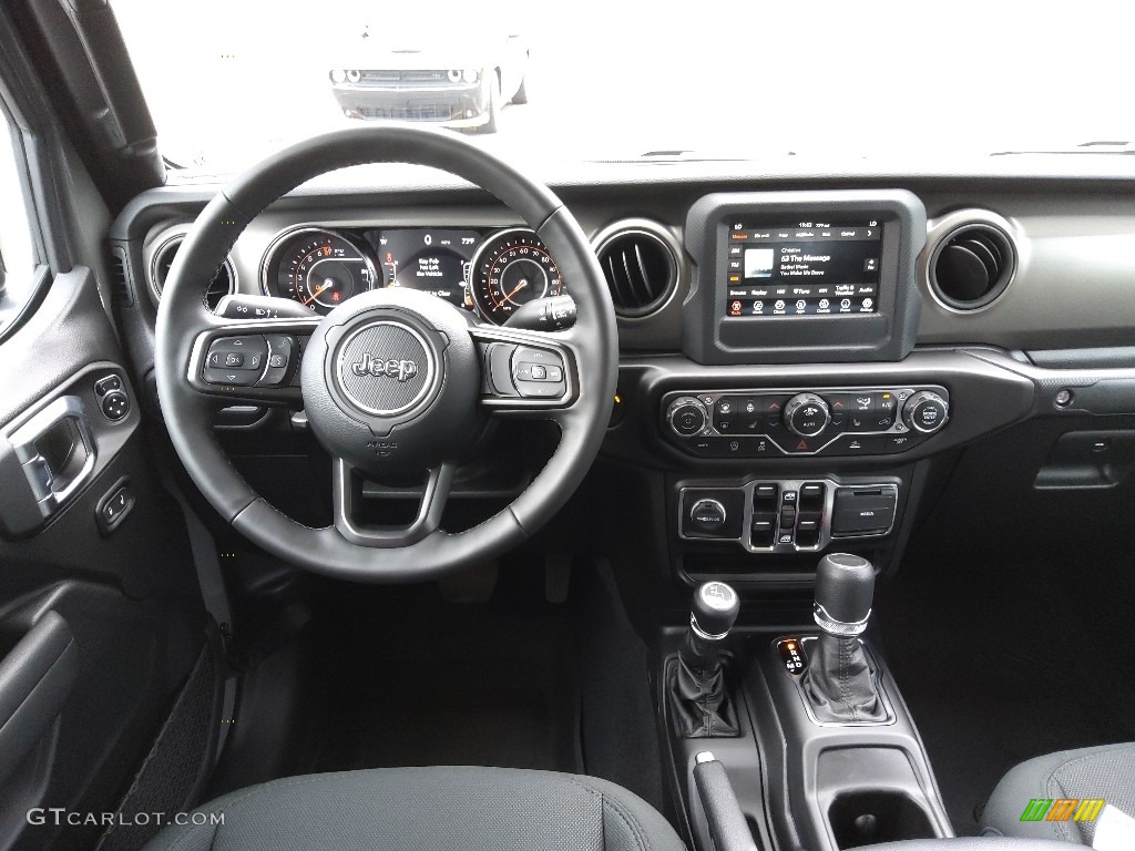 2022 Jeep Gladiator Willys 4x4 Dashboard Photos