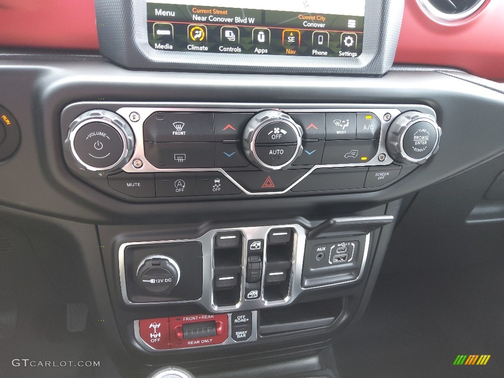 2022 Jeep Gladiator Rubicon 4x4 Controls Photo #144366274
