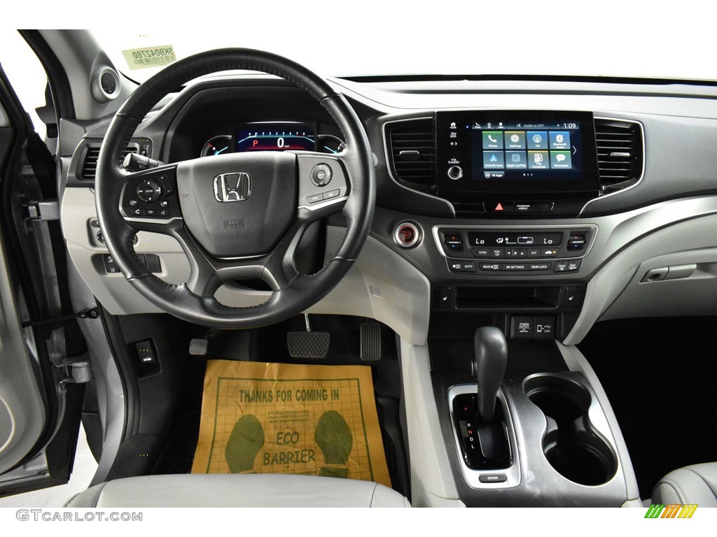 2019 Pilot EX-L - Lunar Silver Metallic / Gray photo #16