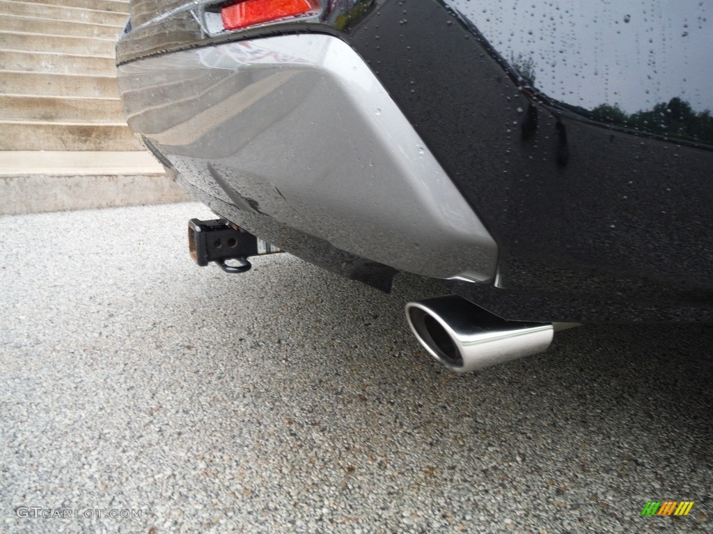 2019 Toyota RAV4 XSE AWD Hybrid Exhaust Photos