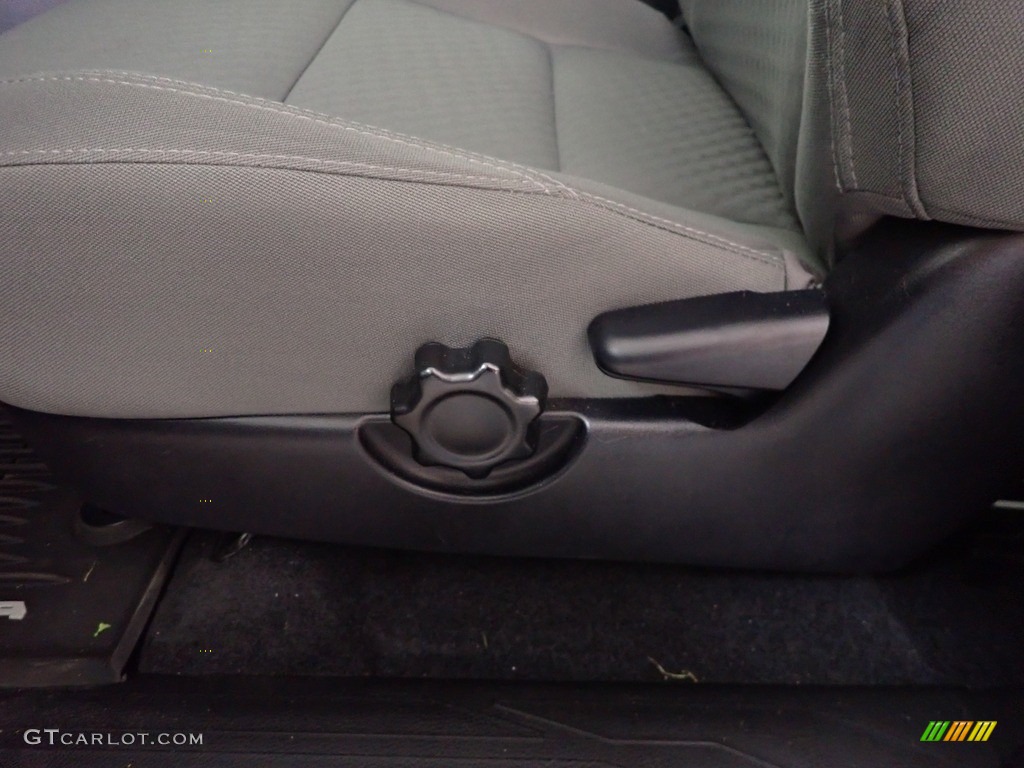 2020 Tacoma SR Access Cab 4x4 - Silver Sky Metallic / Cement photo #22