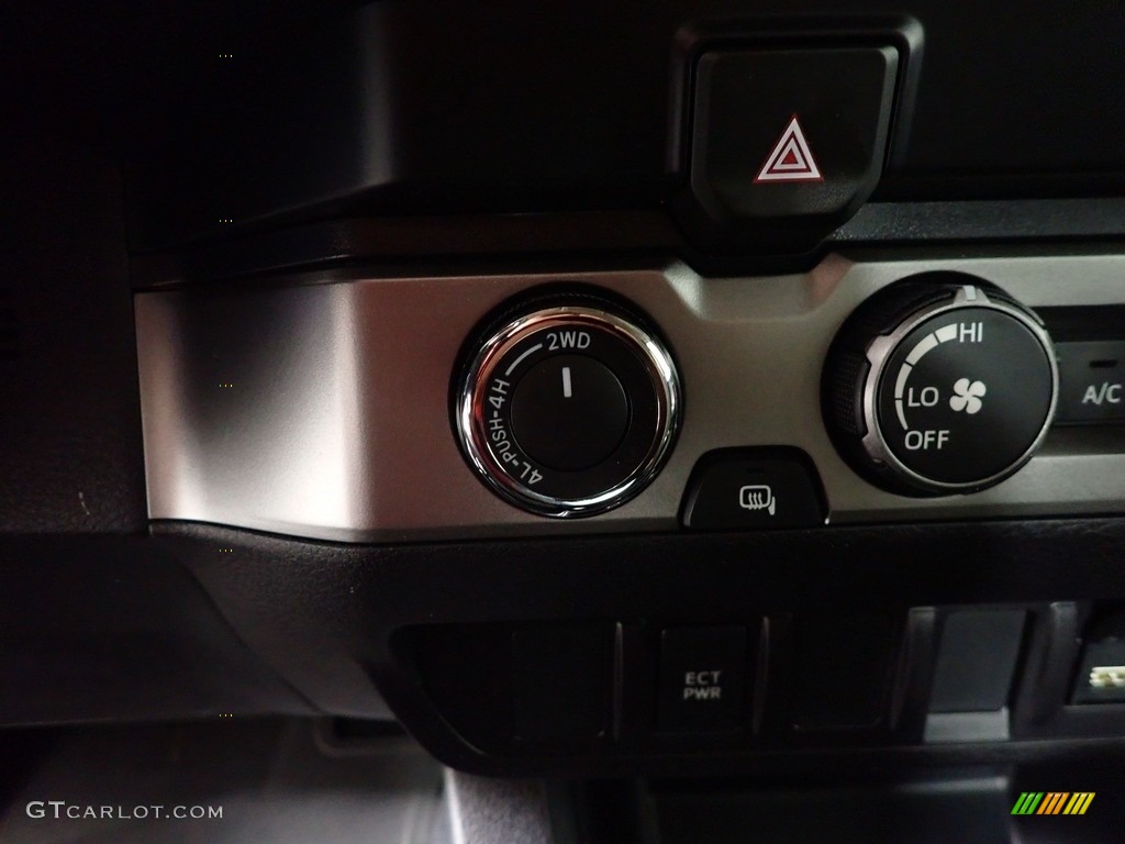 2020 Tacoma SR Access Cab 4x4 - Silver Sky Metallic / Cement photo #31