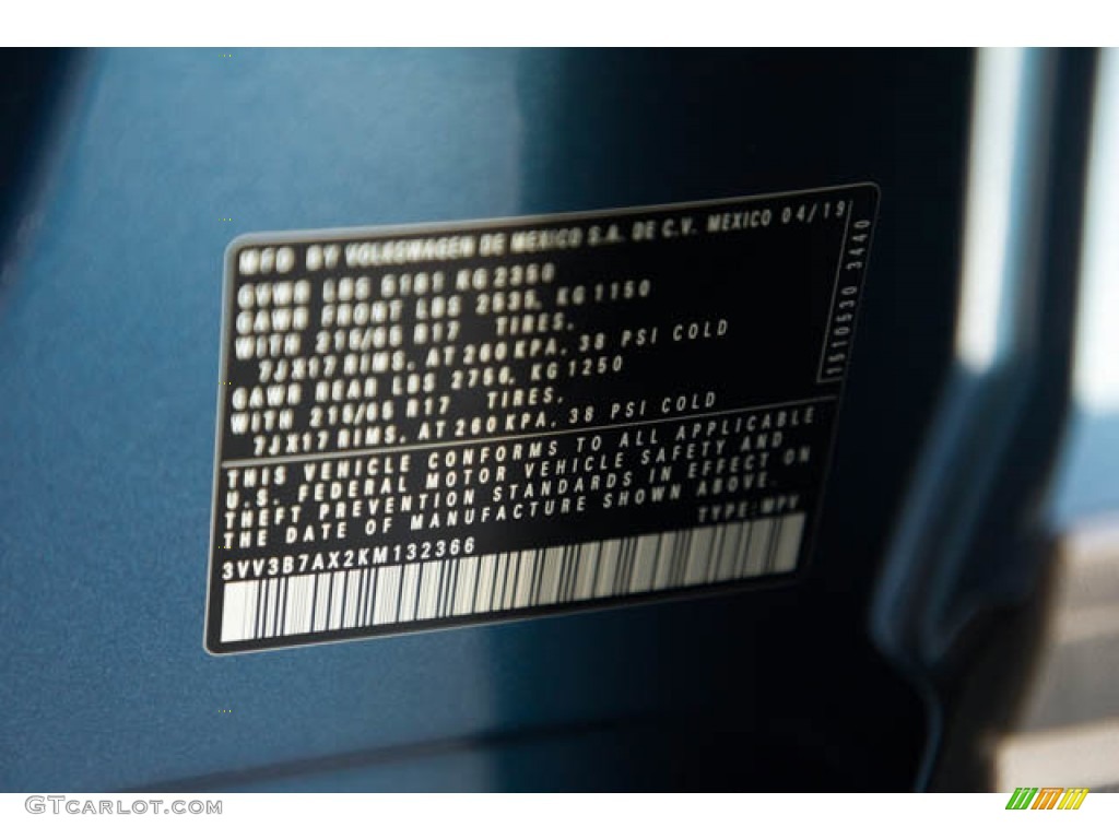 2019 Tiguan SE - Blue Silk Metallic / Titan Black photo #42