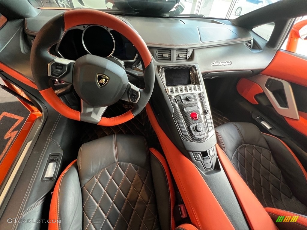 2012 Lamborghini Aventador LP 700-4 Front Seat Photos