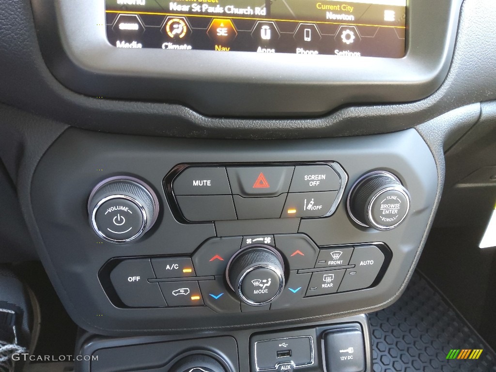2022 Renegade Latitude 4x4 - Graphite Gray / Black photo #25