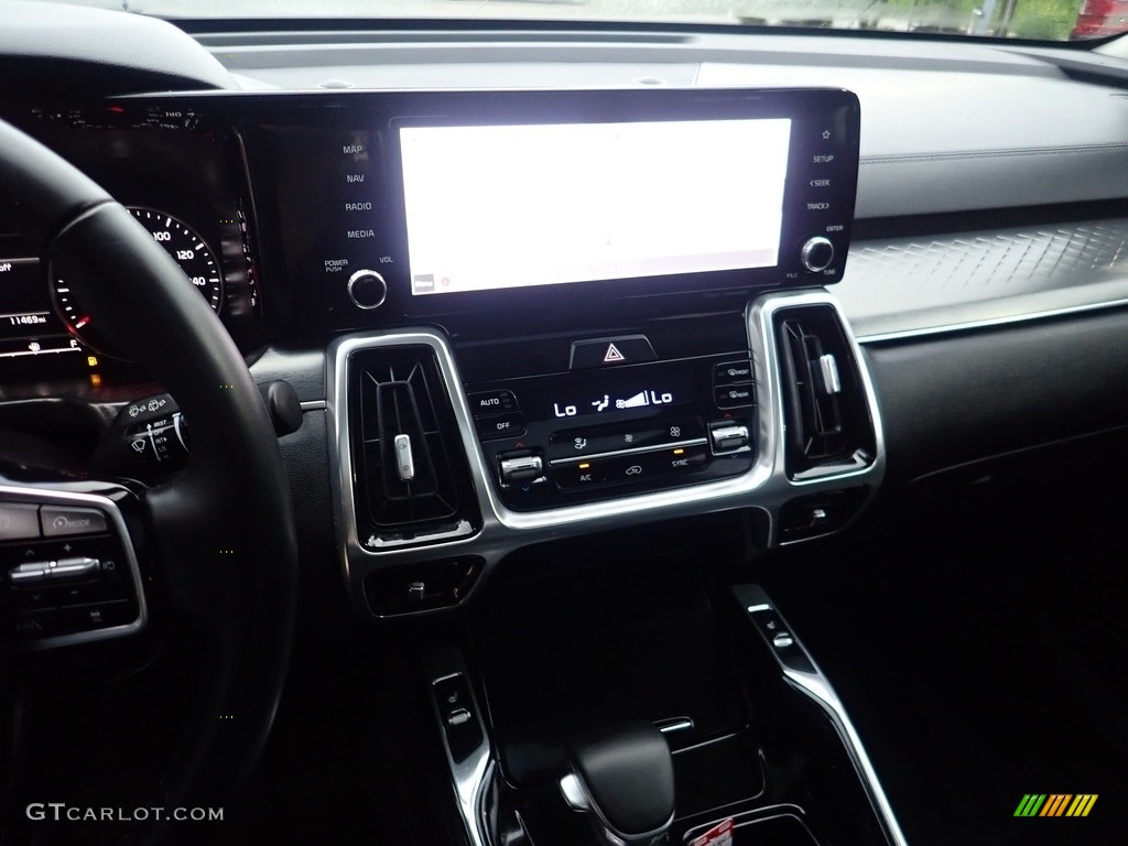 2022 Sorento SX AWD - Glacial White Pearl / Black photo #26