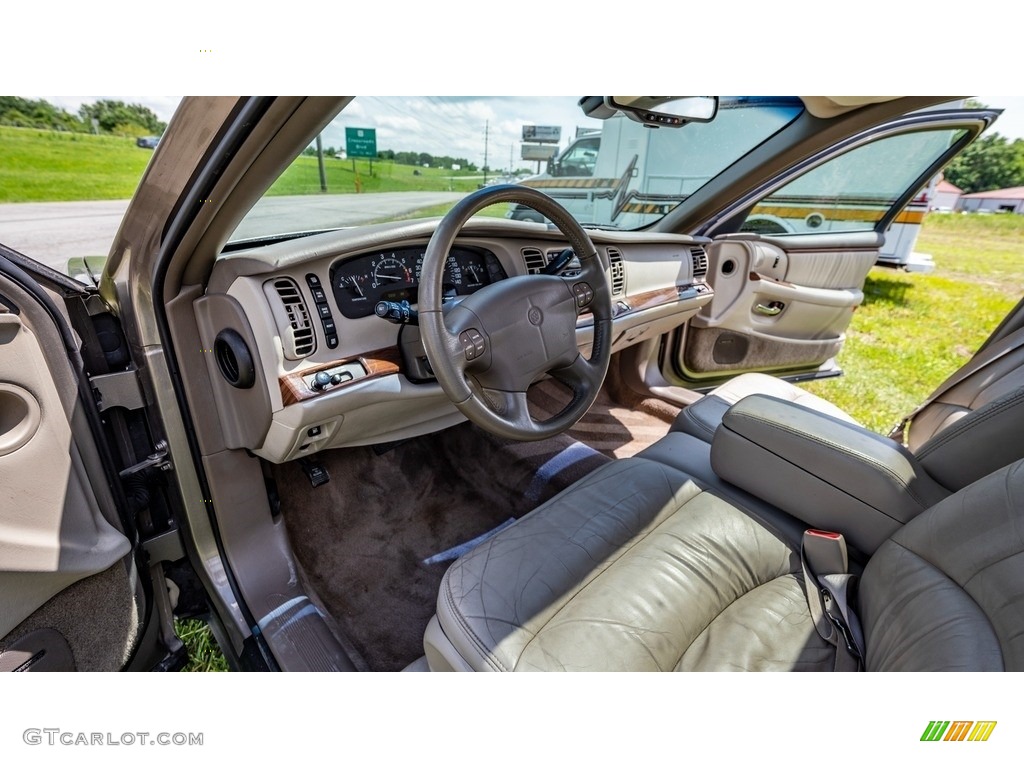 Taupe Interior 2002 Buick Park Avenue Ultra Photo #144379676