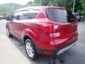 Ruby Red - Escape SE 4WD Photo No. 4