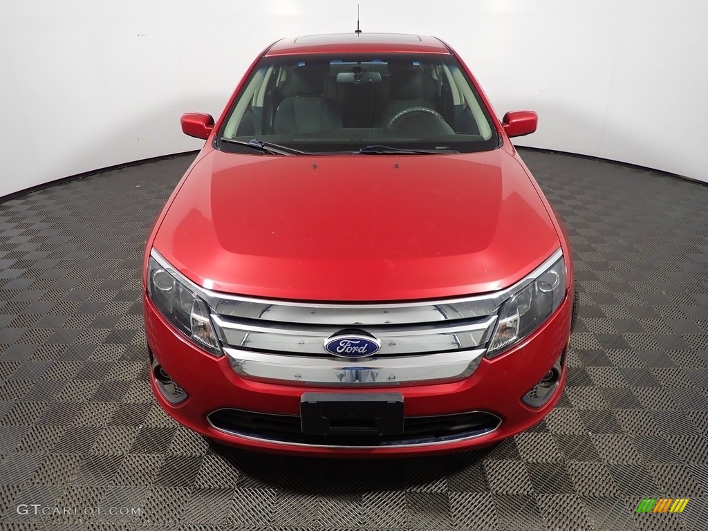 2011 Fusion SE - Red Candy Metallic / Medium Light Stone photo #4